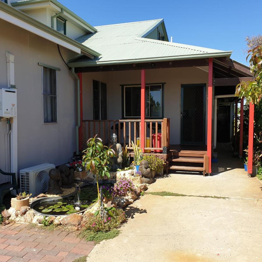 Bunbury's Most Convenient Location Extérieur photo